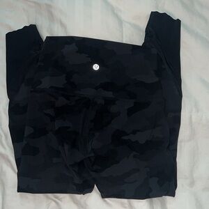 Wunder Under Scalloped Hem High-Rise Crop 23" *Roll Down Full-On  Luxtreme